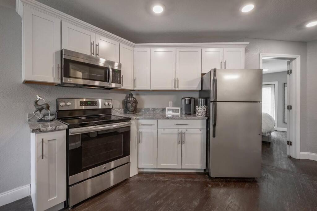 Chic Pad In Center Of Seminole Heights-322 Apartment Тампа Екстериор снимка