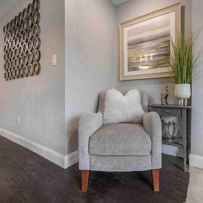 Chic Pad In Center Of Seminole Heights-322 Apartment Тампа Екстериор снимка